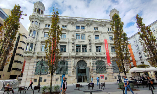 santander finews